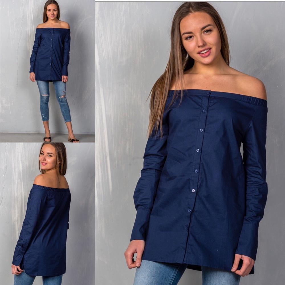 ✨Navy blue off the shoulders button down shirt